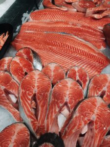 Как хранить мясо и рыбу — сроки в холодильнике и морозилке